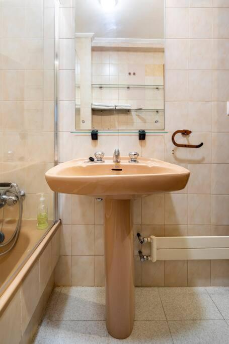 Apartamento Centro De Vigo Con Paking Gratuito المظهر الخارجي الصورة